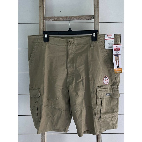 Wrangler Other - NWT Wrangler Men Relaxed Fit Cargo Shorts with Flex Khaki 10 Inch Inseam Size 40
